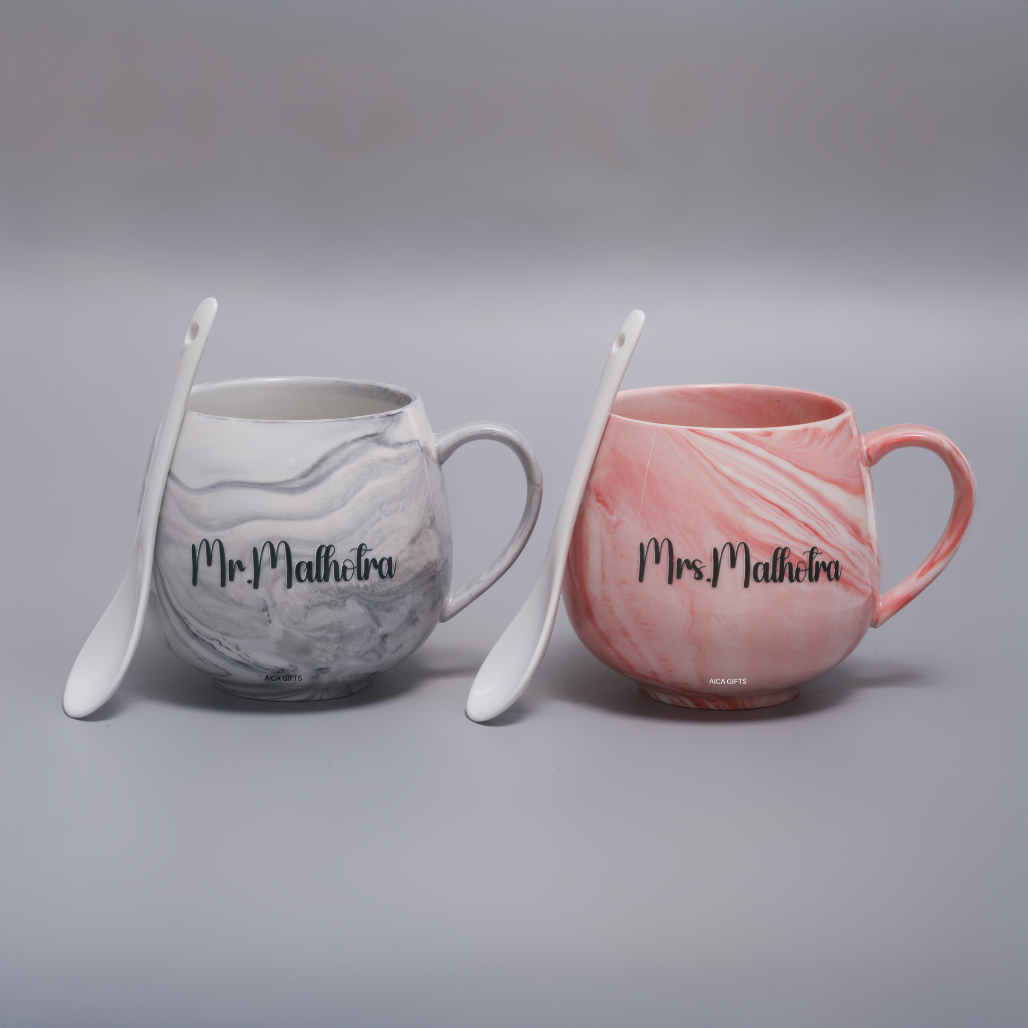 AICA Personalized Name Couple Ceramic Coffee Mug Set - 2pcs (Pink & Grey) 350ml with Spoon